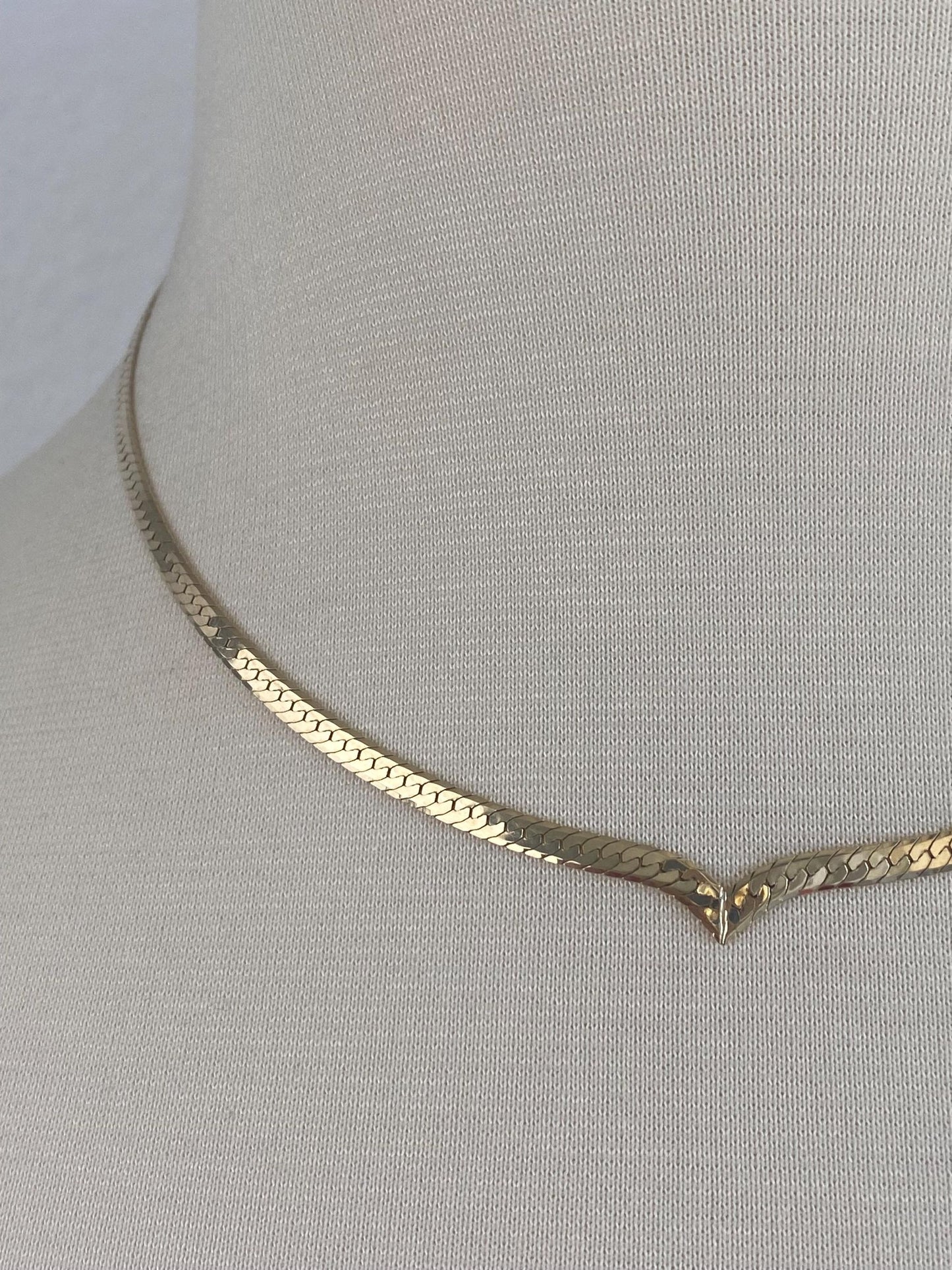 Vintage Solid 14k Yellow Gold Chevron Herringbone Chain Necklace - 16.5 inches