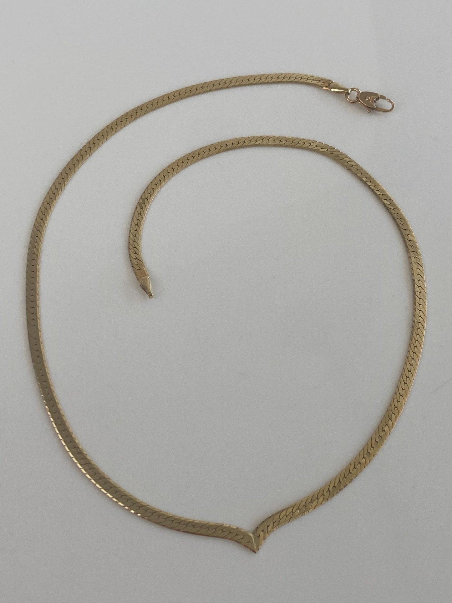 Vintage Solid 14k Yellow Gold Chevron Herringbone Chain Necklace - 16.5 inches