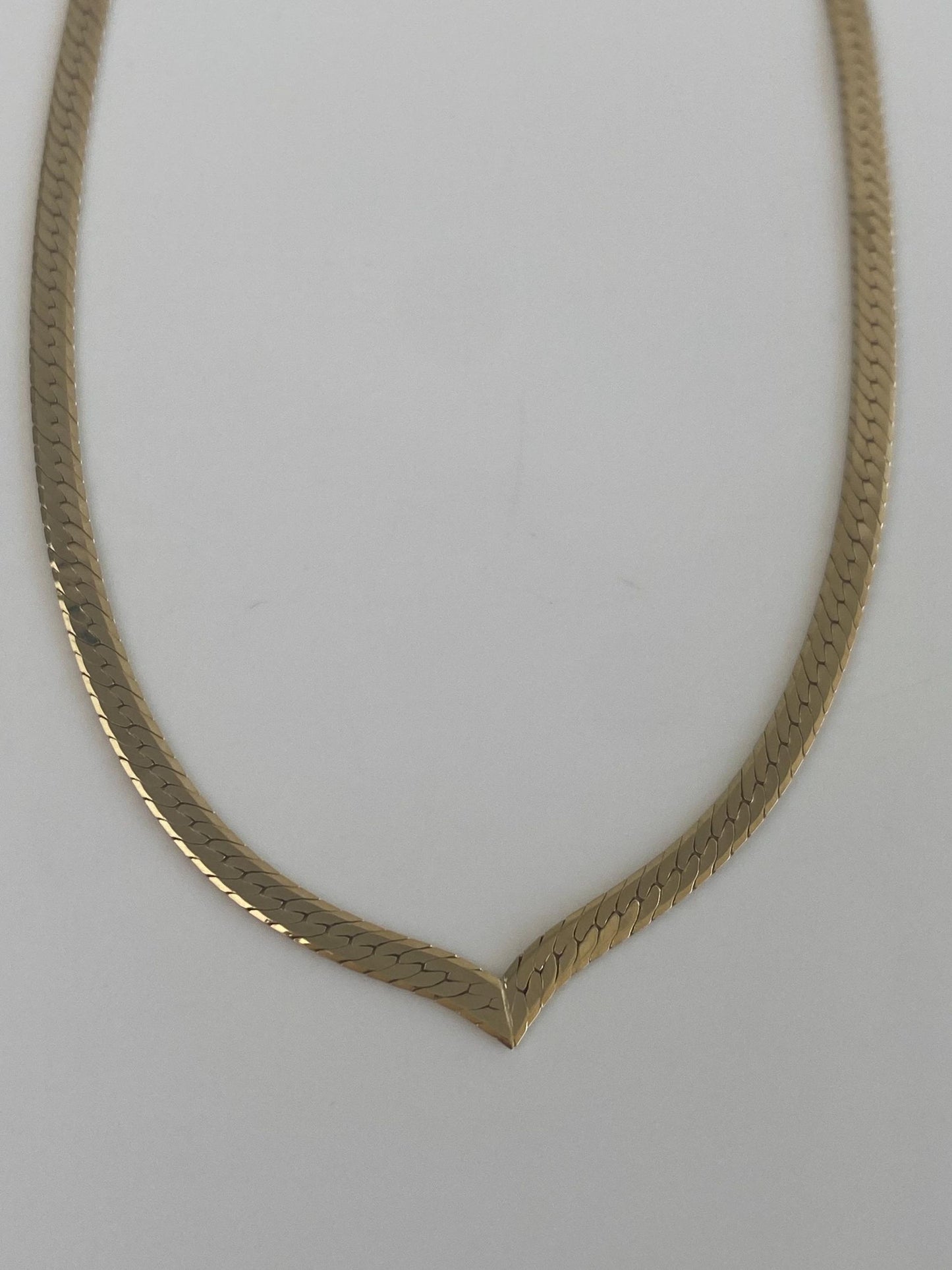 Vintage Solid 14k Yellow Gold Chevron Herringbone Chain Necklace - 16.5 inches