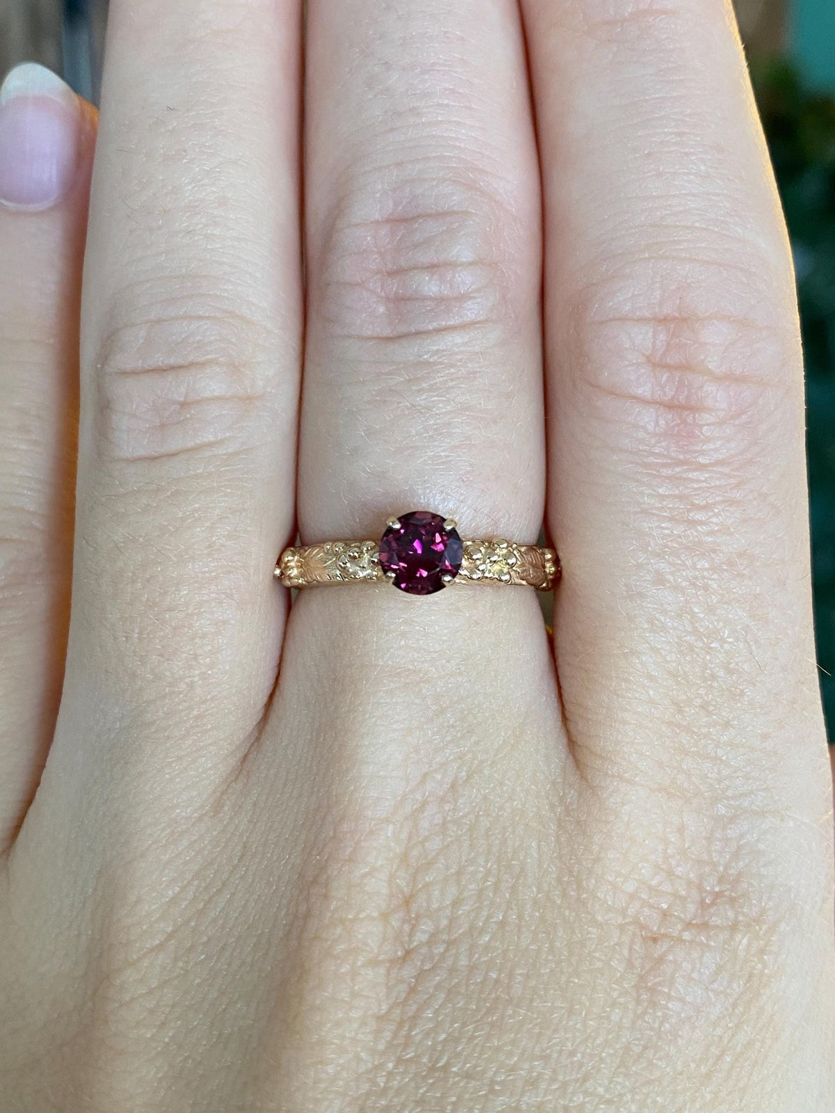 Vintage Solid 14k Yellow Gold Amethyst Granuales Ring - Size 6.5