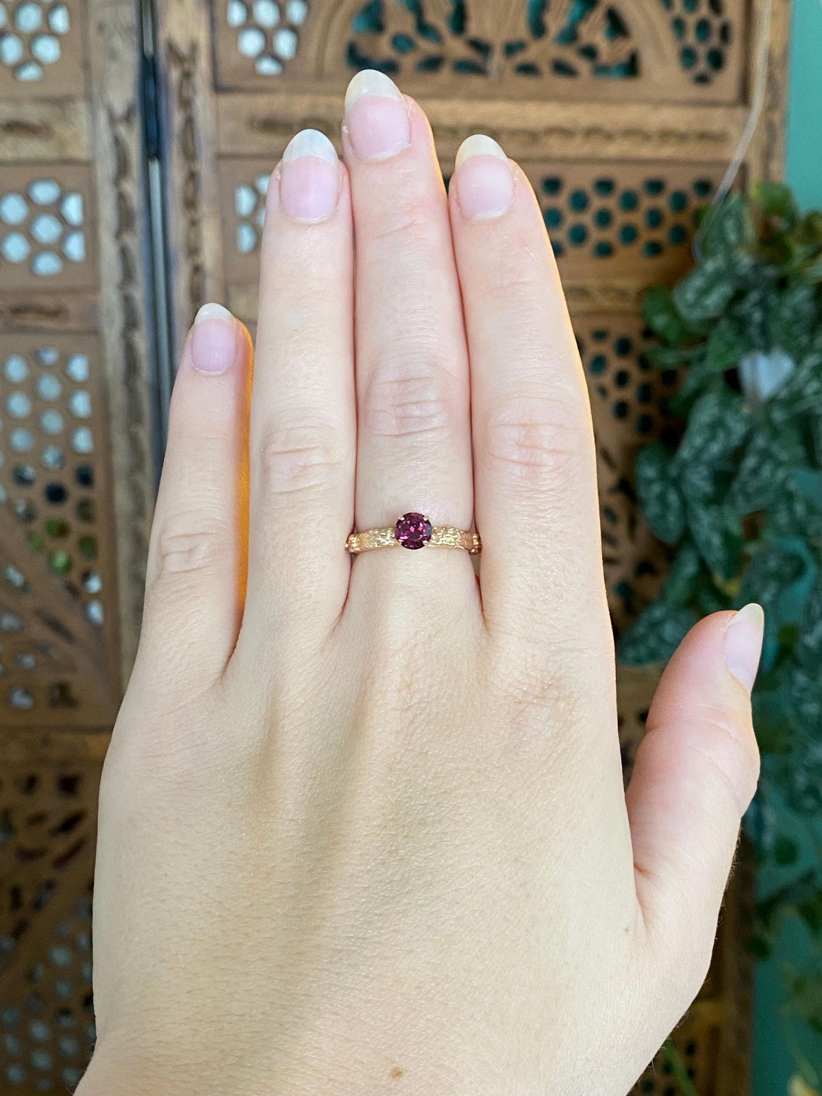 Vintage Solid 14k Yellow Gold Amethyst Granuales Ring - Size 6.5