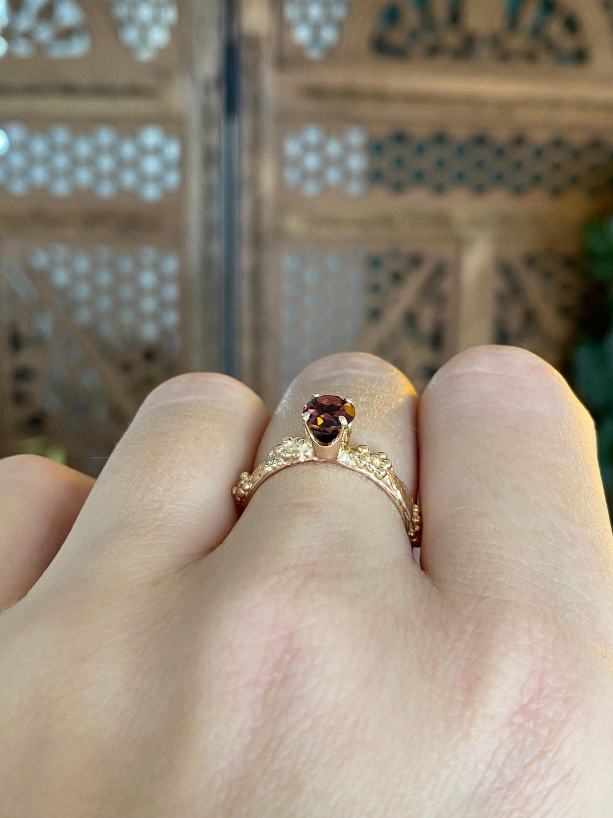 Vintage Solid 14k Yellow Gold Amethyst Granuales Ring - Size 6.5