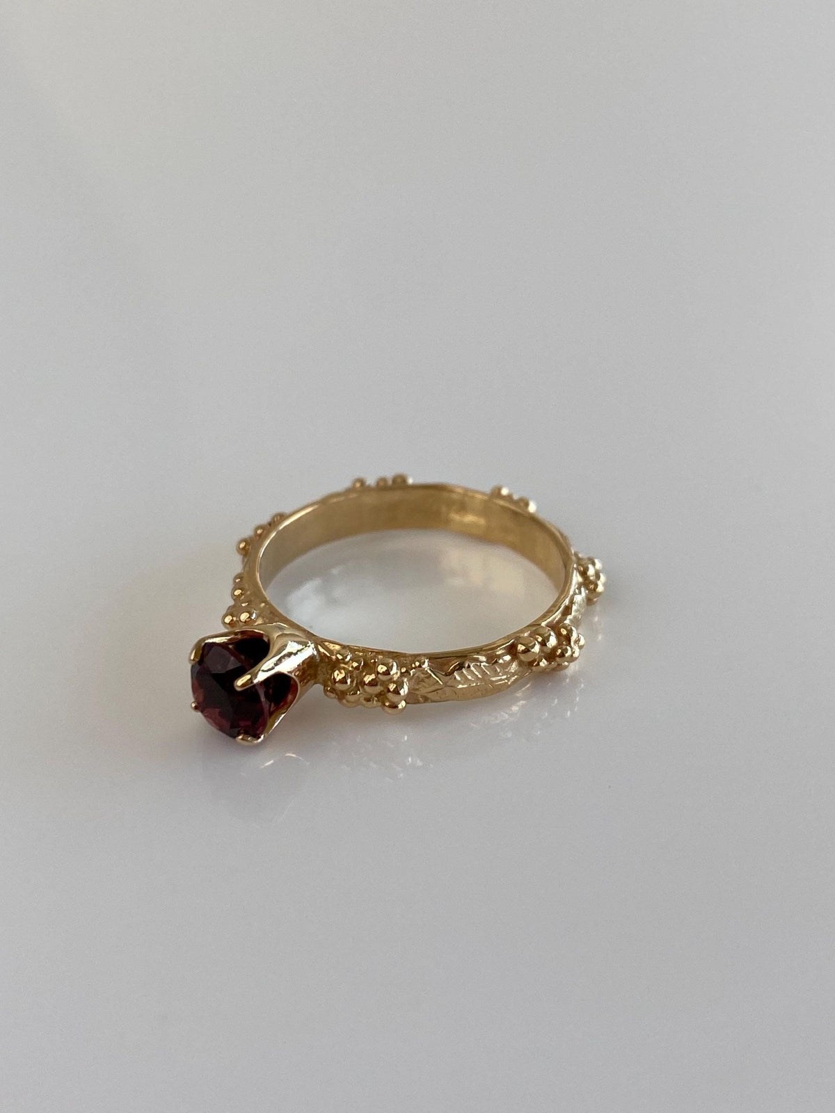 Vintage Solid 14k Yellow Gold Amethyst Granuales Ring - Size 6.5
