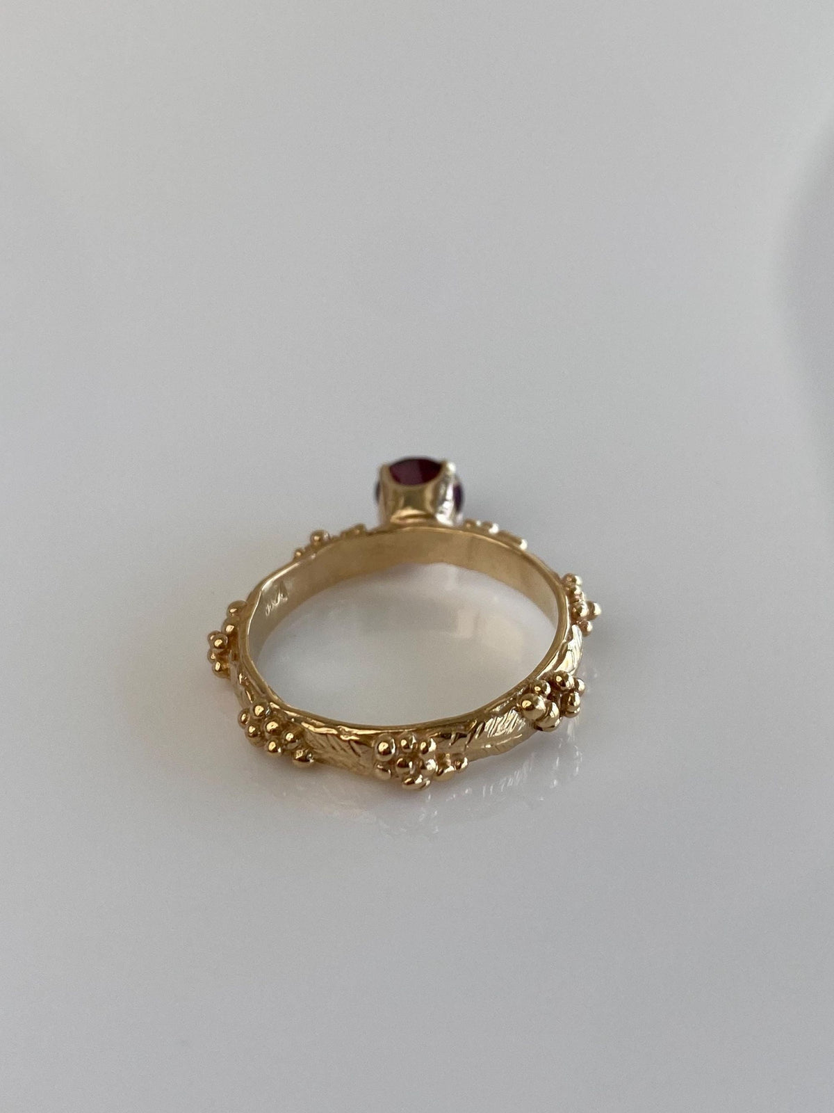 Vintage Solid 14k Yellow Gold Amethyst Granuales Ring - Size 6.5