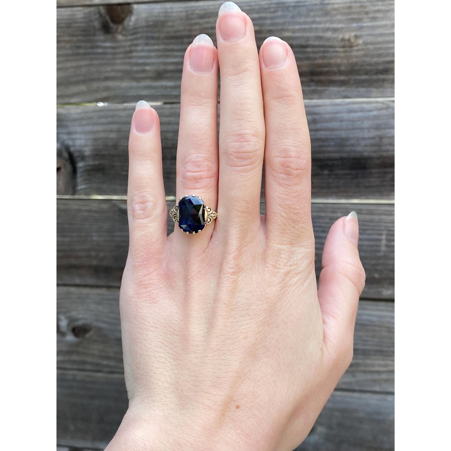 Vintage Solid 9k Yellow Gold Rose Cut Blue Sapphire Ring - Size 5-5.25