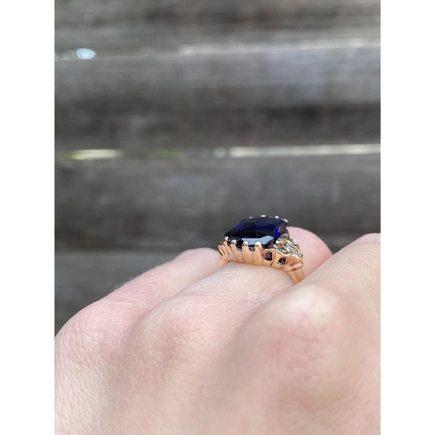Vintage Solid 9k Yellow Gold Rose Cut Blue Sapphire Ring - Size 5-5.25