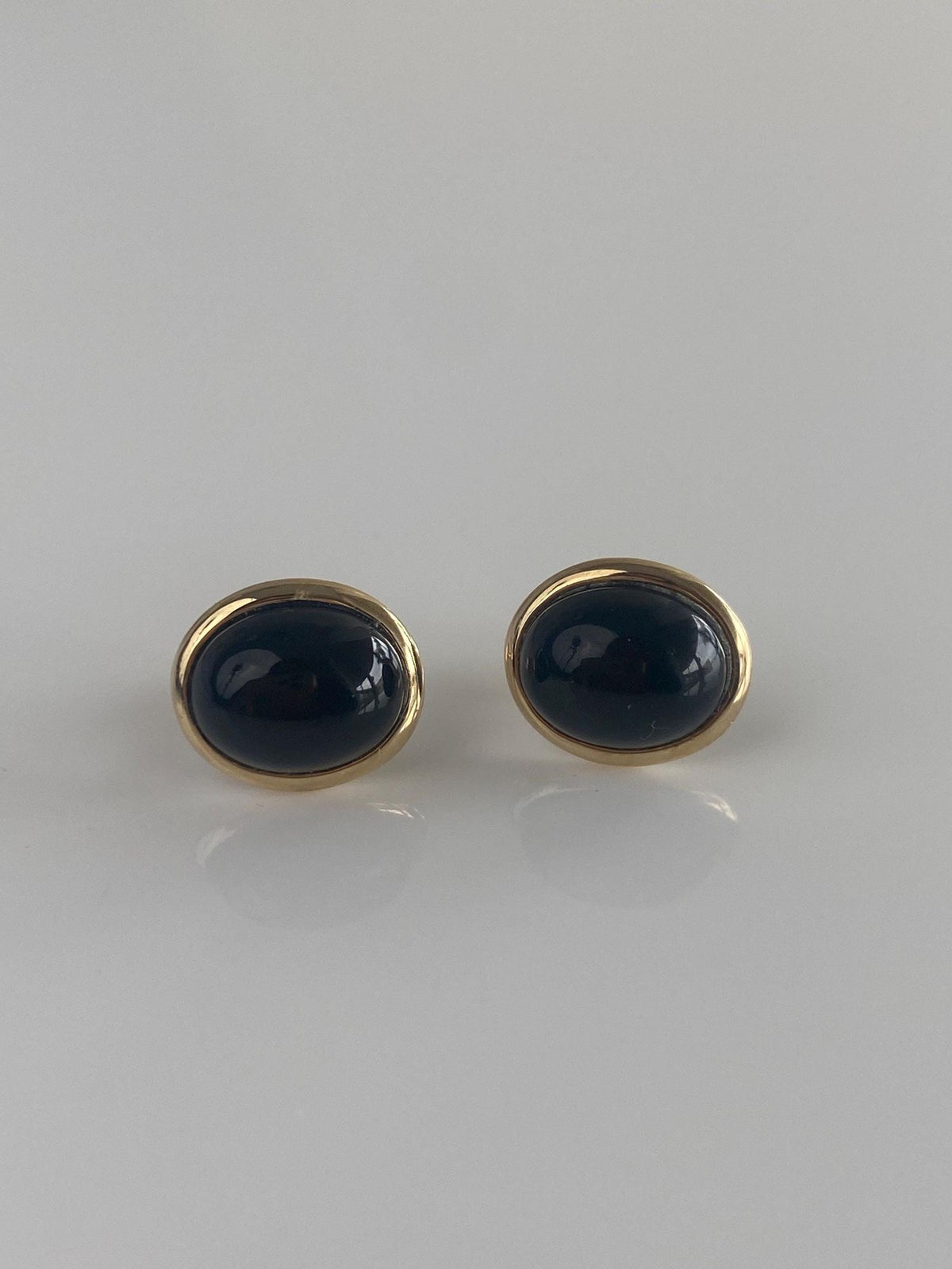 Vintage Solid 14k Yellow Gold Onyx Stud Earrings