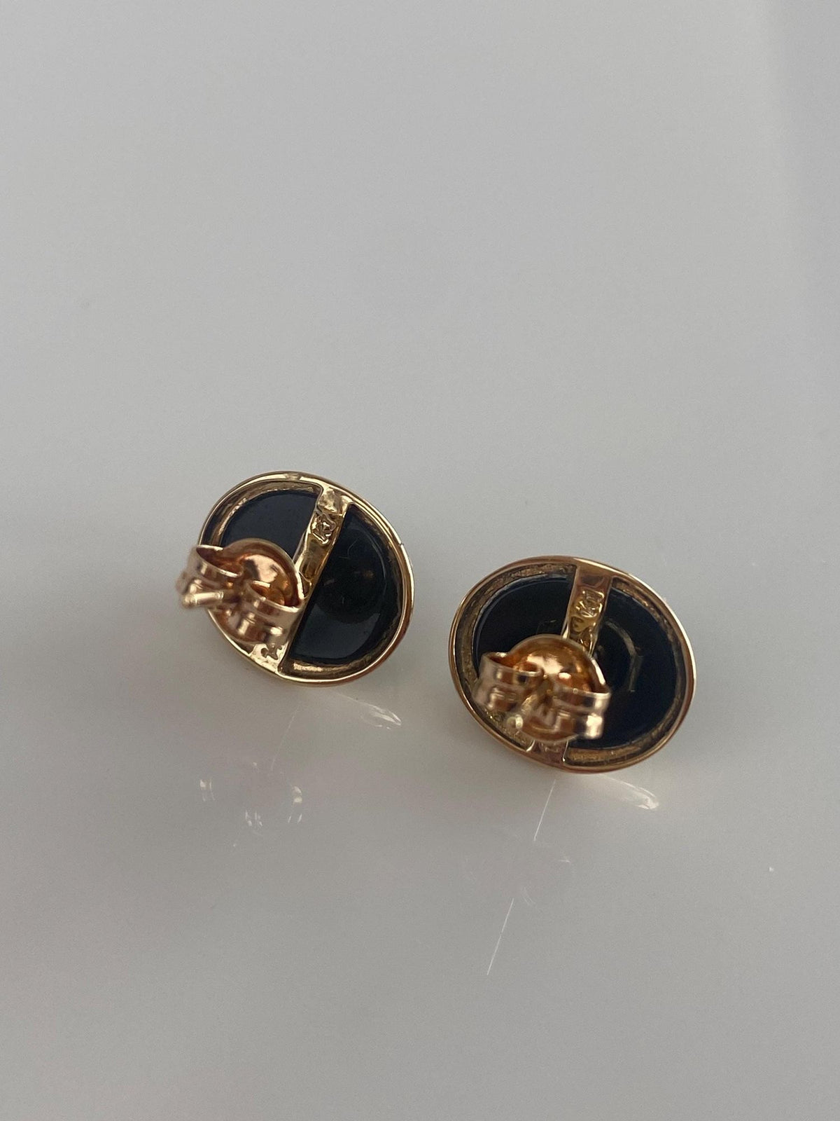 Vintage Solid 14k Yellow Gold Onyx Stud Earrings