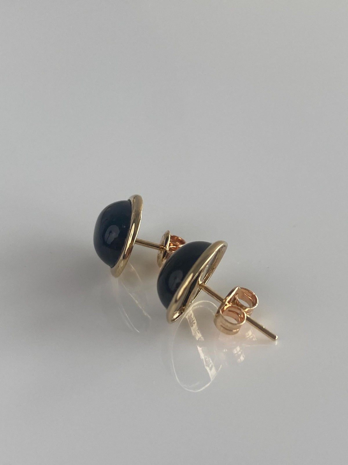 Vintage Solid 14k Yellow Gold Onyx Stud Earrings
