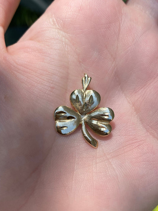 Vintage Solid 14k Yellow Gold Diamond Cut Shamrock Charm
