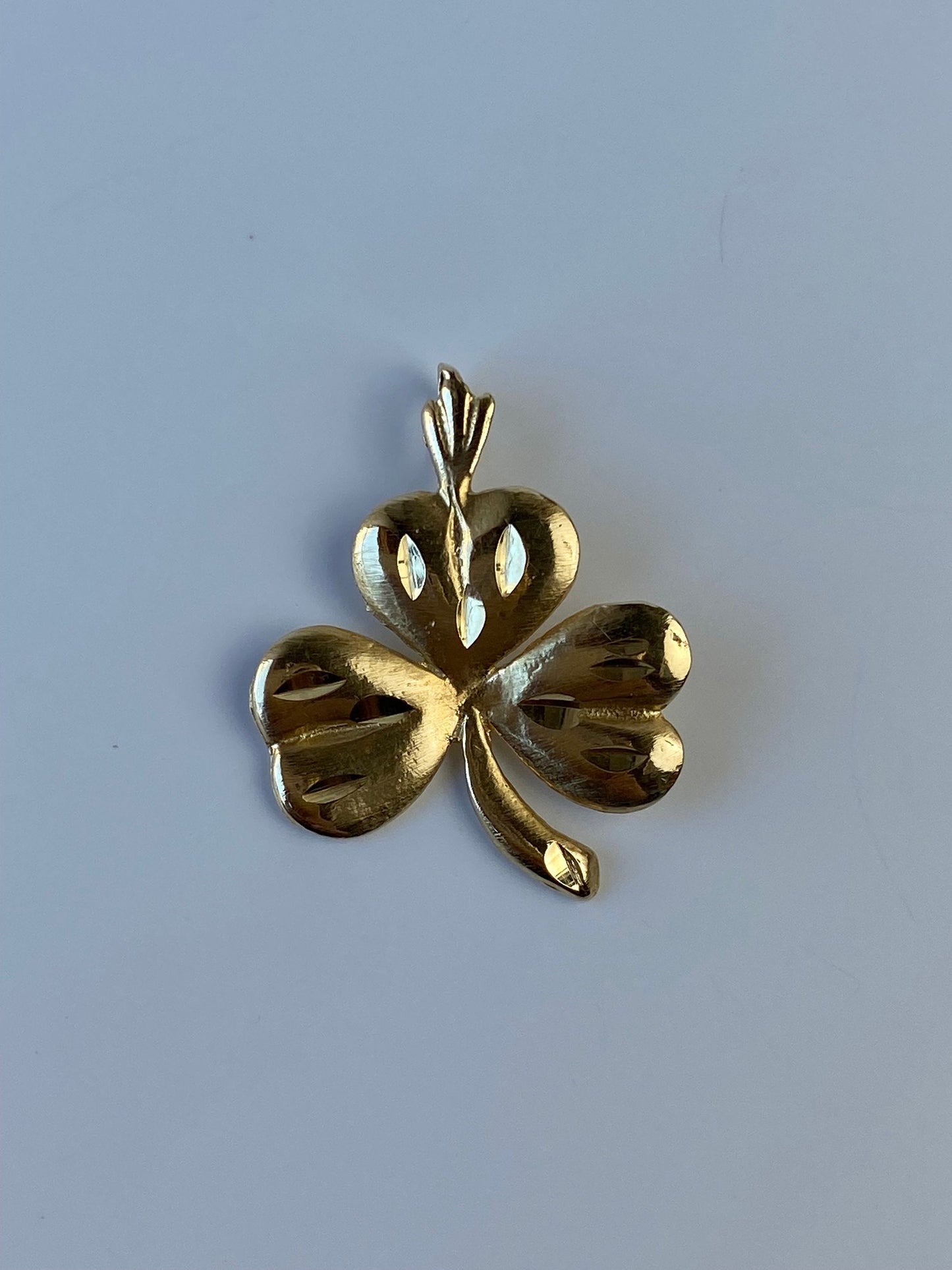 Vintage Solid 14k Yellow Gold Diamond Cut Shamrock Charm