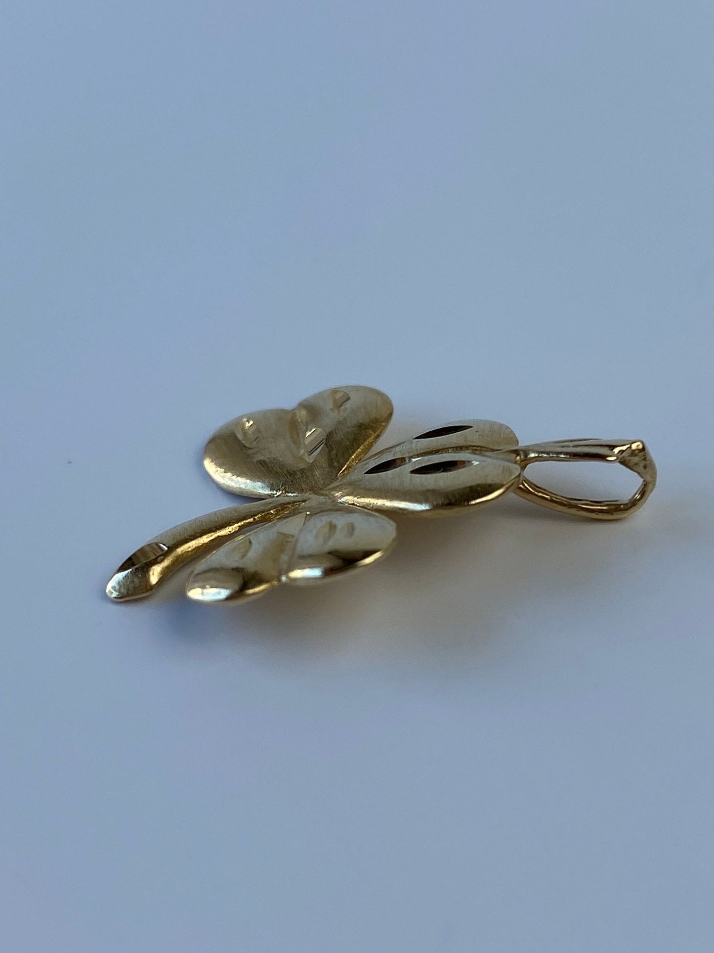 Vintage Solid 14k Yellow Gold Diamond Cut Shamrock Charm