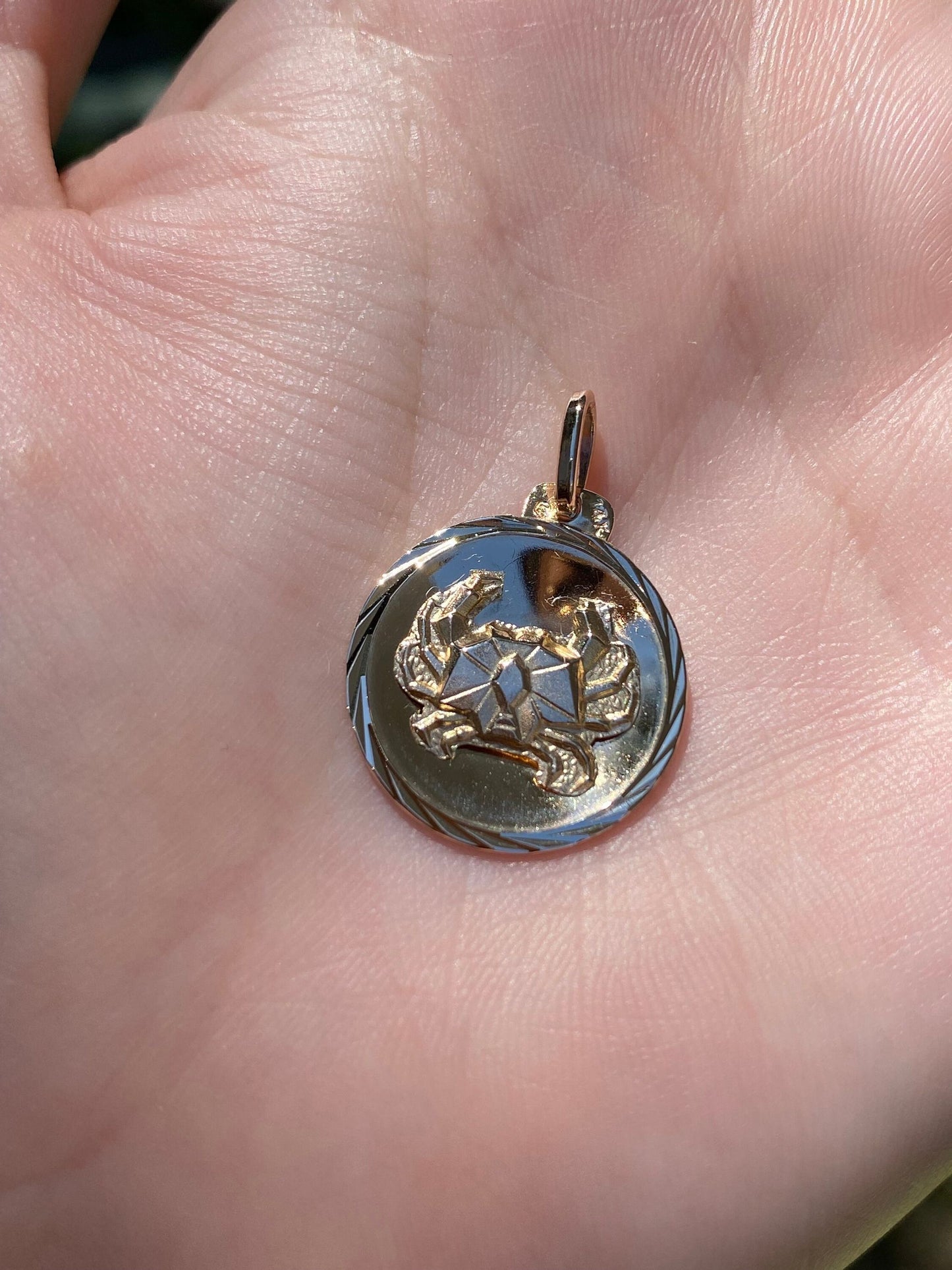 Vintage Solid 14k Yellow Gold Large Cancer Zodiac Charm
