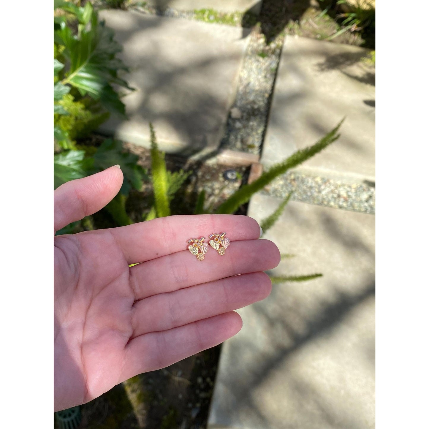 Vintage Solid 10k Black Hills Gold Leaf Bow Stud Earrings