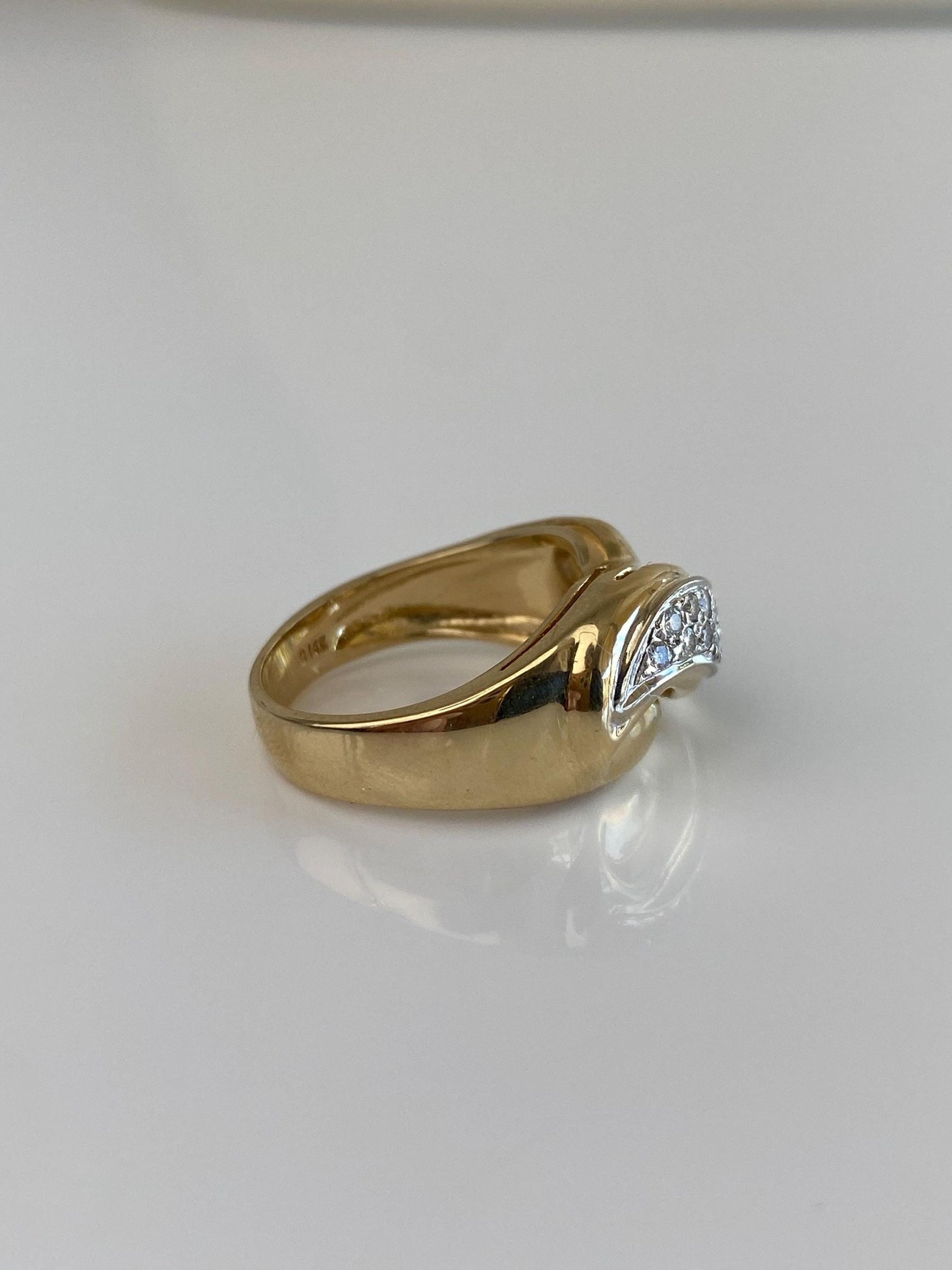 Vintage Solid 14k White & Yellow Gold Diamonds Ring Band - Size 6.75