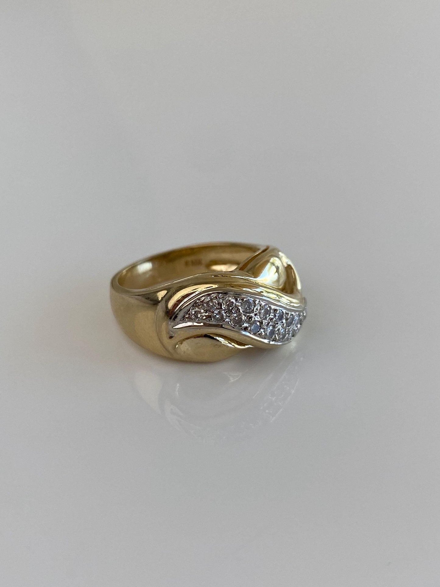 Vintage Solid 14k White & Yellow Gold Diamonds Ring Band - Size 6.75