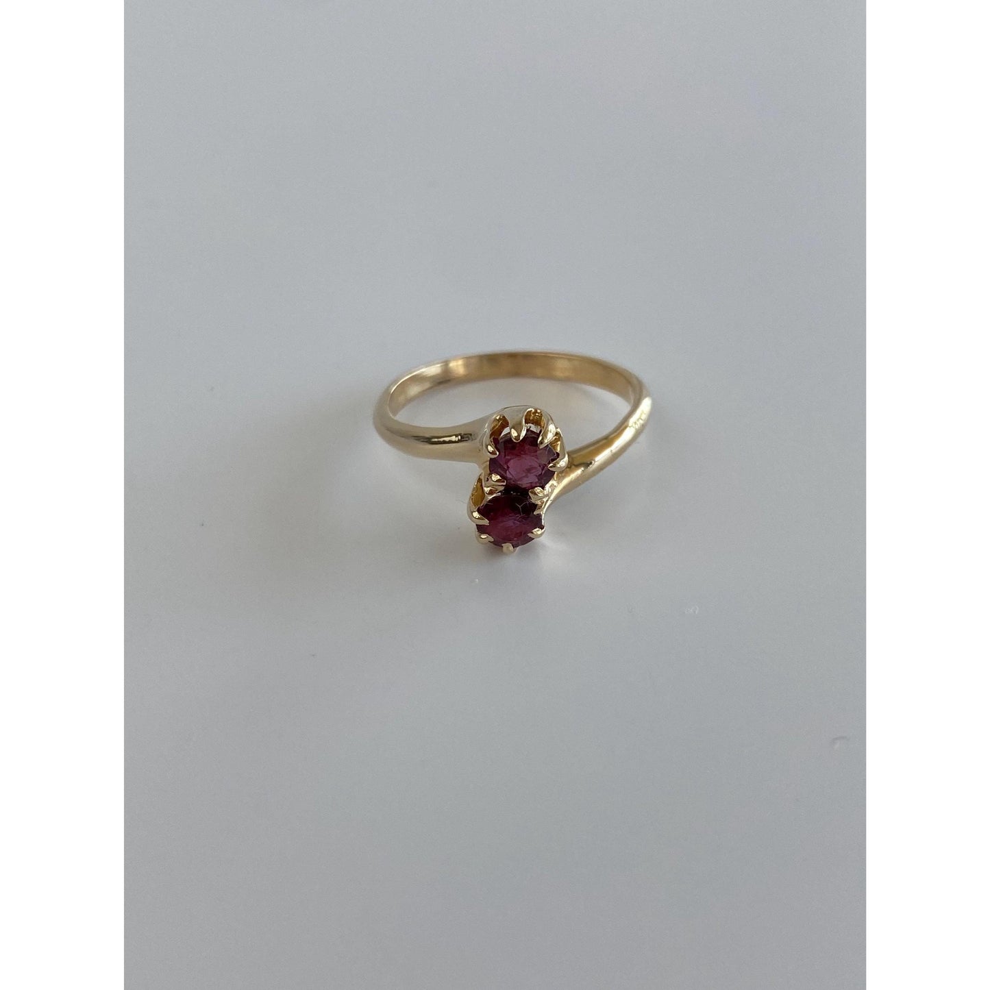 Solid 14k Yellow Gold Double Red Spinel Twist Ring - Size 6.25