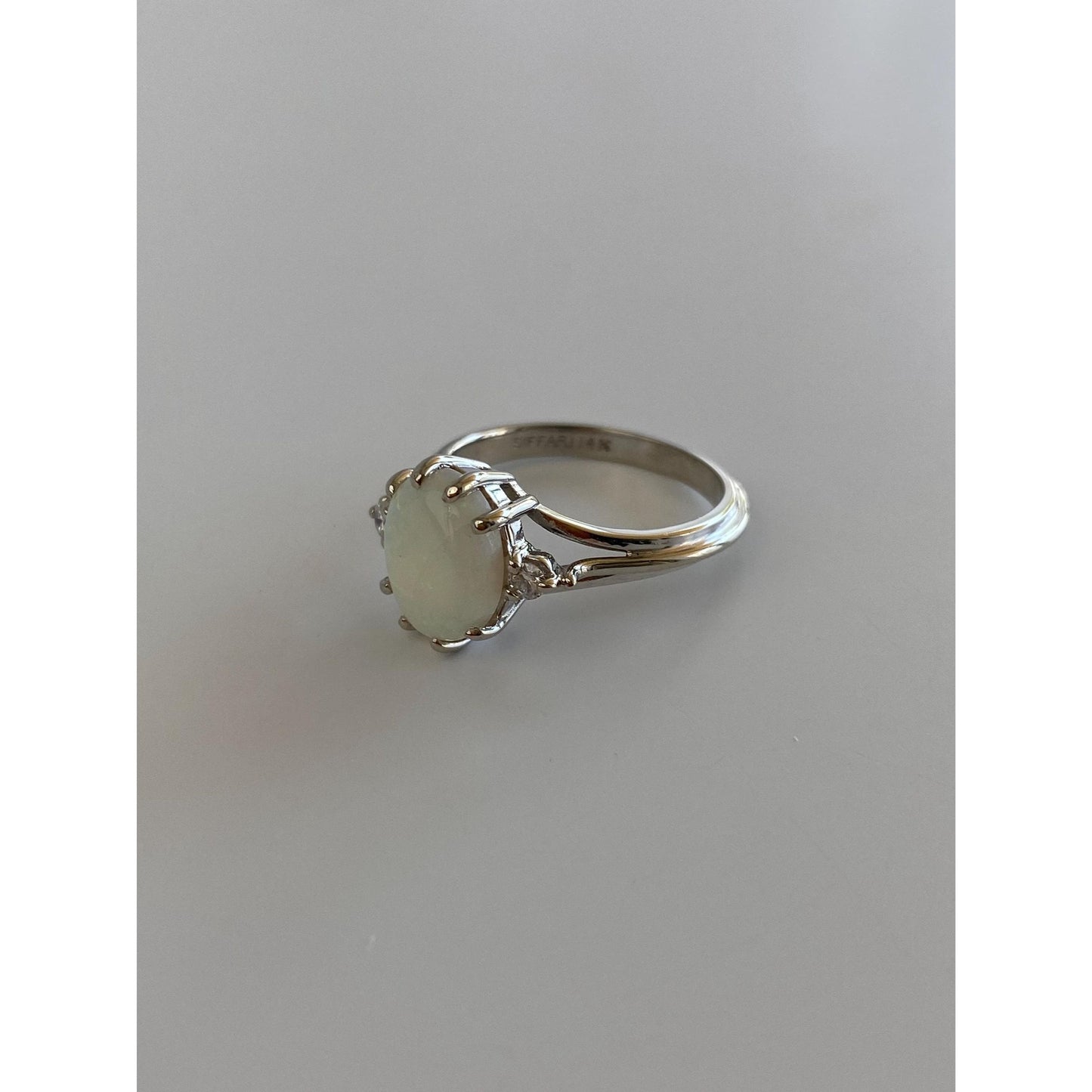 Vintage Solid 14k White Gold Diamond Opal Ring - Size 6.5