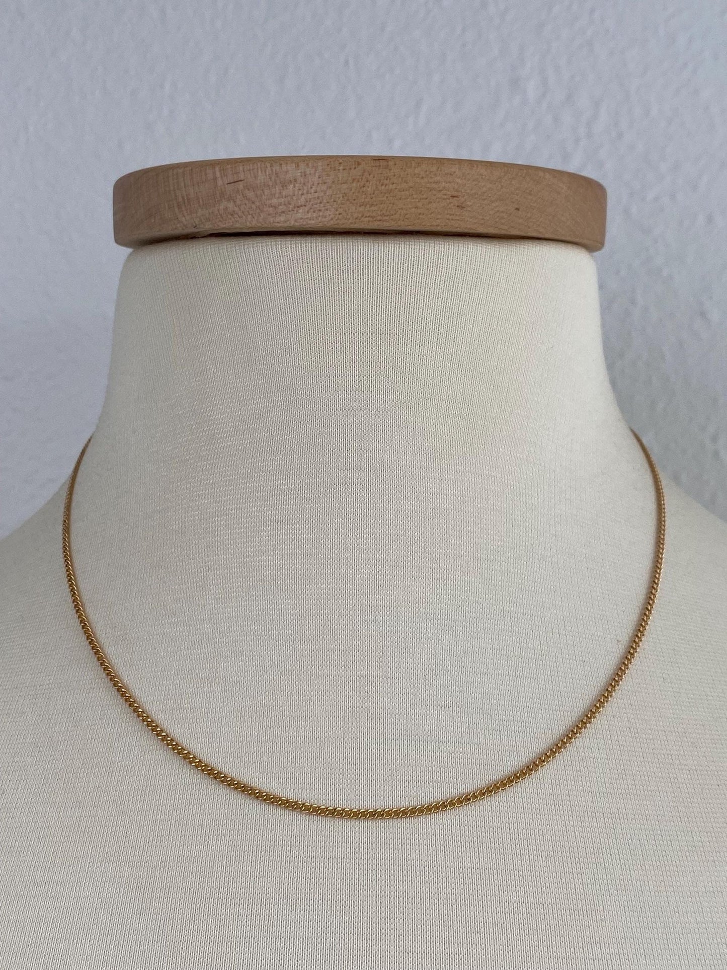 Vintage Solid 10k Yellow Gold Curb Chain Necklace - 17.75 inches