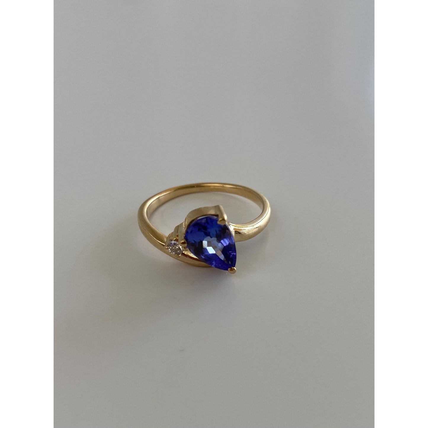 Solid 14k Yellow Gold Diamond Tanzanite Ring - Size 6.75