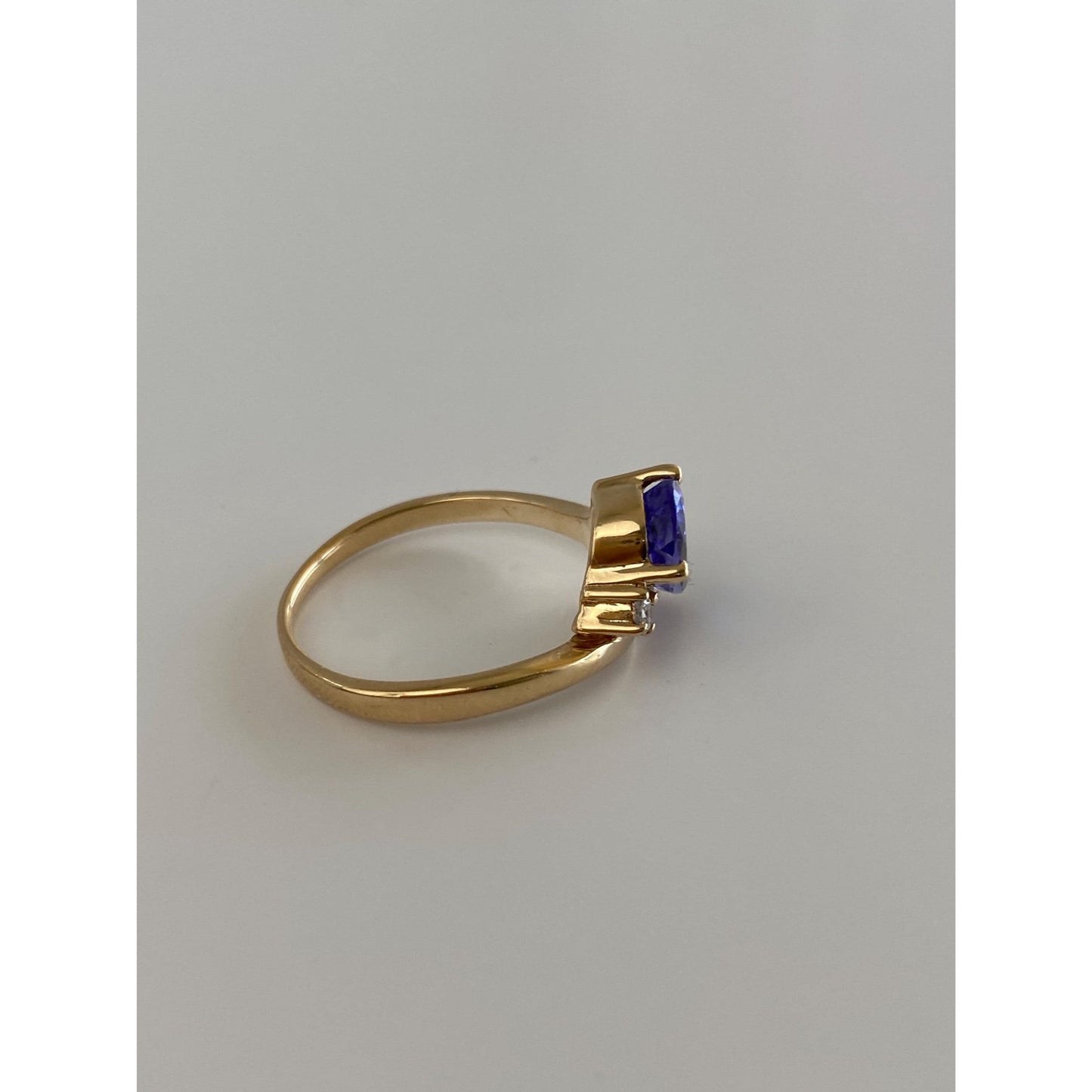 Solid 14k Yellow Gold Diamond Tanzanite Ring - Size 6.75