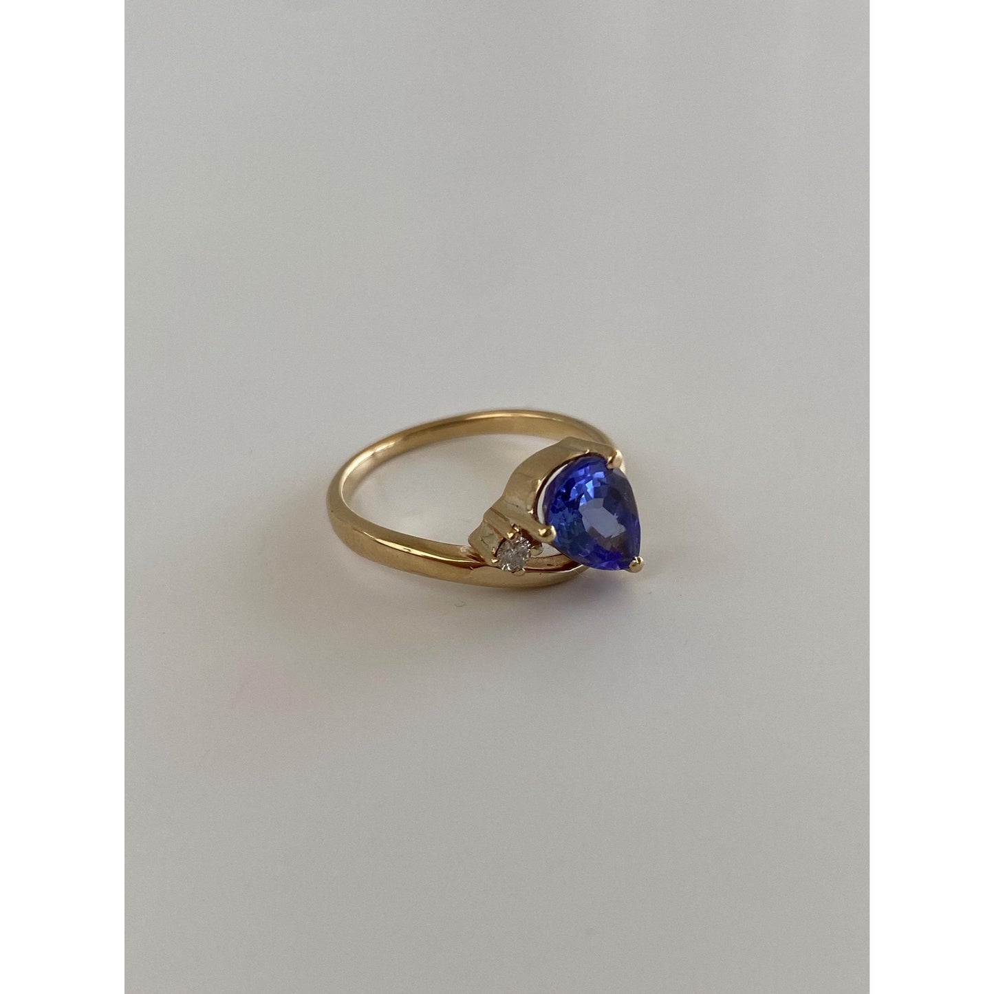 Solid 14k Yellow Gold Diamond Tanzanite Ring - Size 6.75