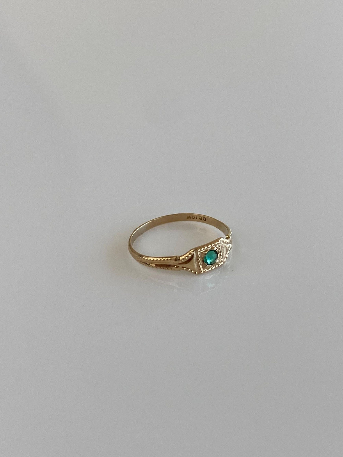 Vintage Solid 10k Yellow Gold Green Cubic Zirconia Designed Baby Ring