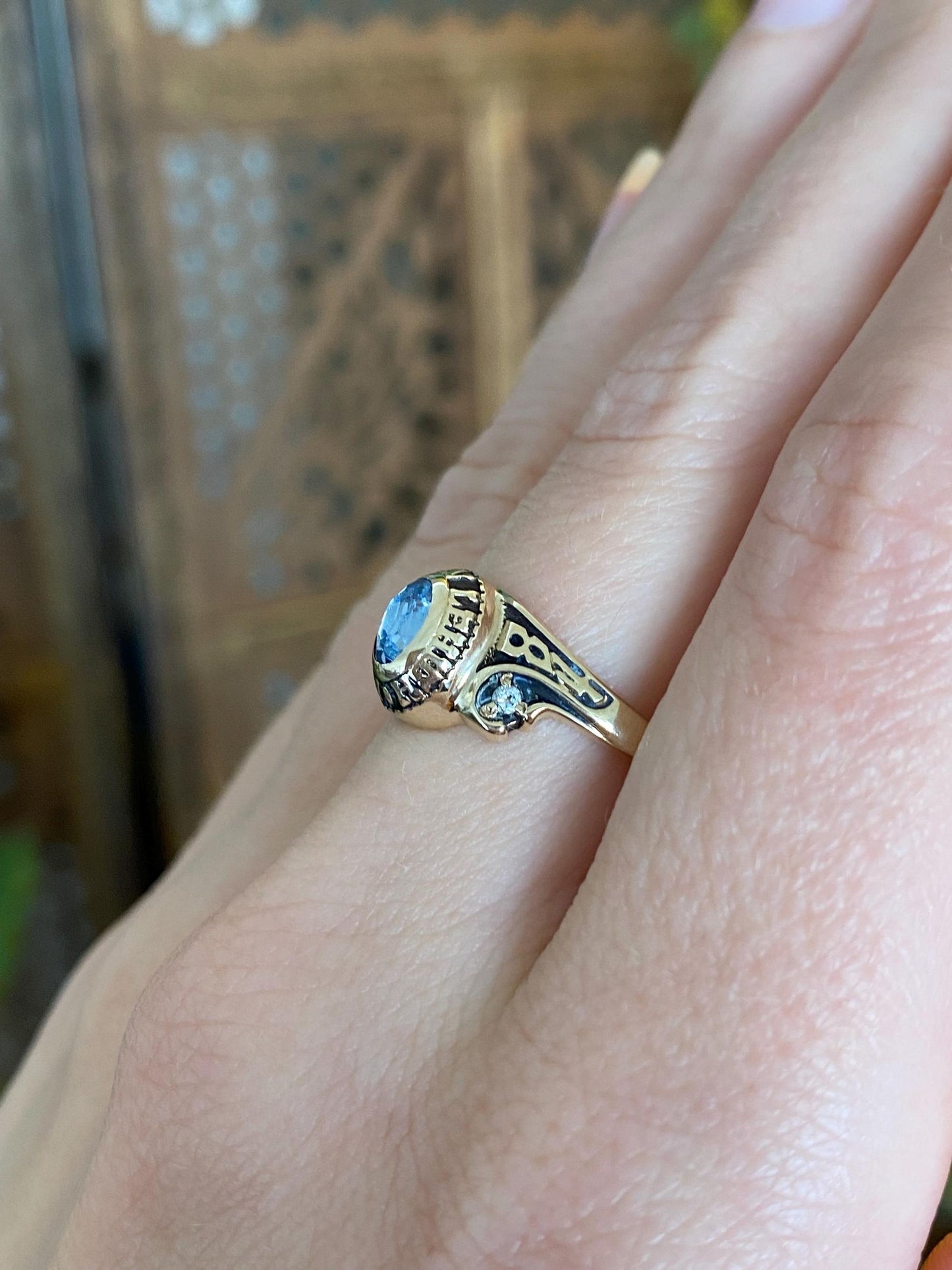 Vintage Solid 10k Yellow Gold Aquamarine Clear Quartz 1984 Class Ring - Size 7