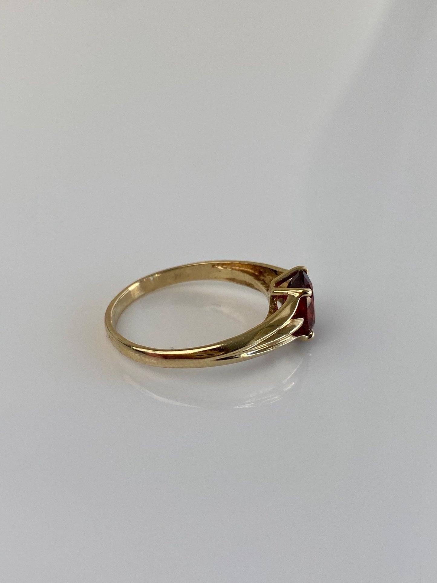 Vintage Solid 14k Yellow Gold Red Cubic Zirconia Ring - Size 6.75