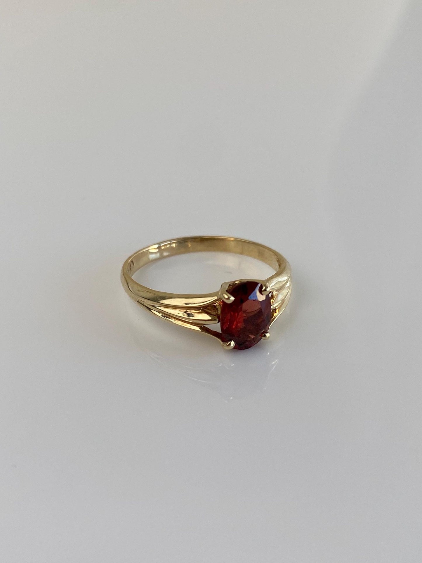 Vintage Solid 14k Yellow Gold Red Cubic Zirconia Ring - Size 6.75