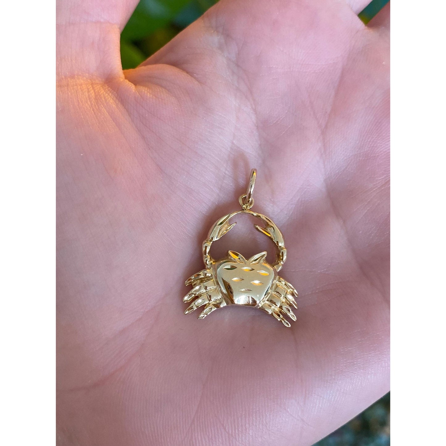 Vintage Solid 14k Yellow Gold Diamond Cut Crab Charm