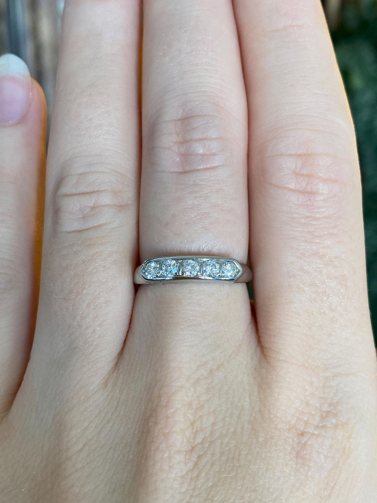 Vintage Solid 18k White Gold Diamonds Ring Band - Size 7