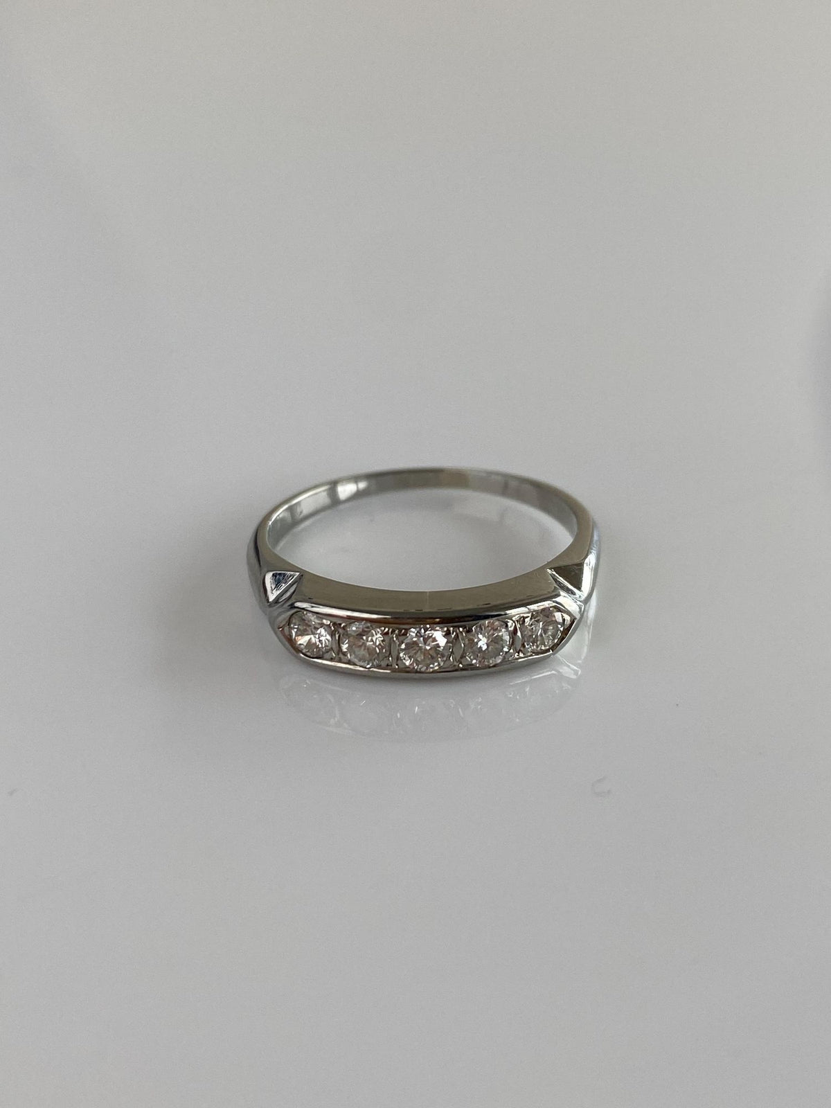 Vintage Solid 18k White Gold Diamonds Ring Band - Size 7