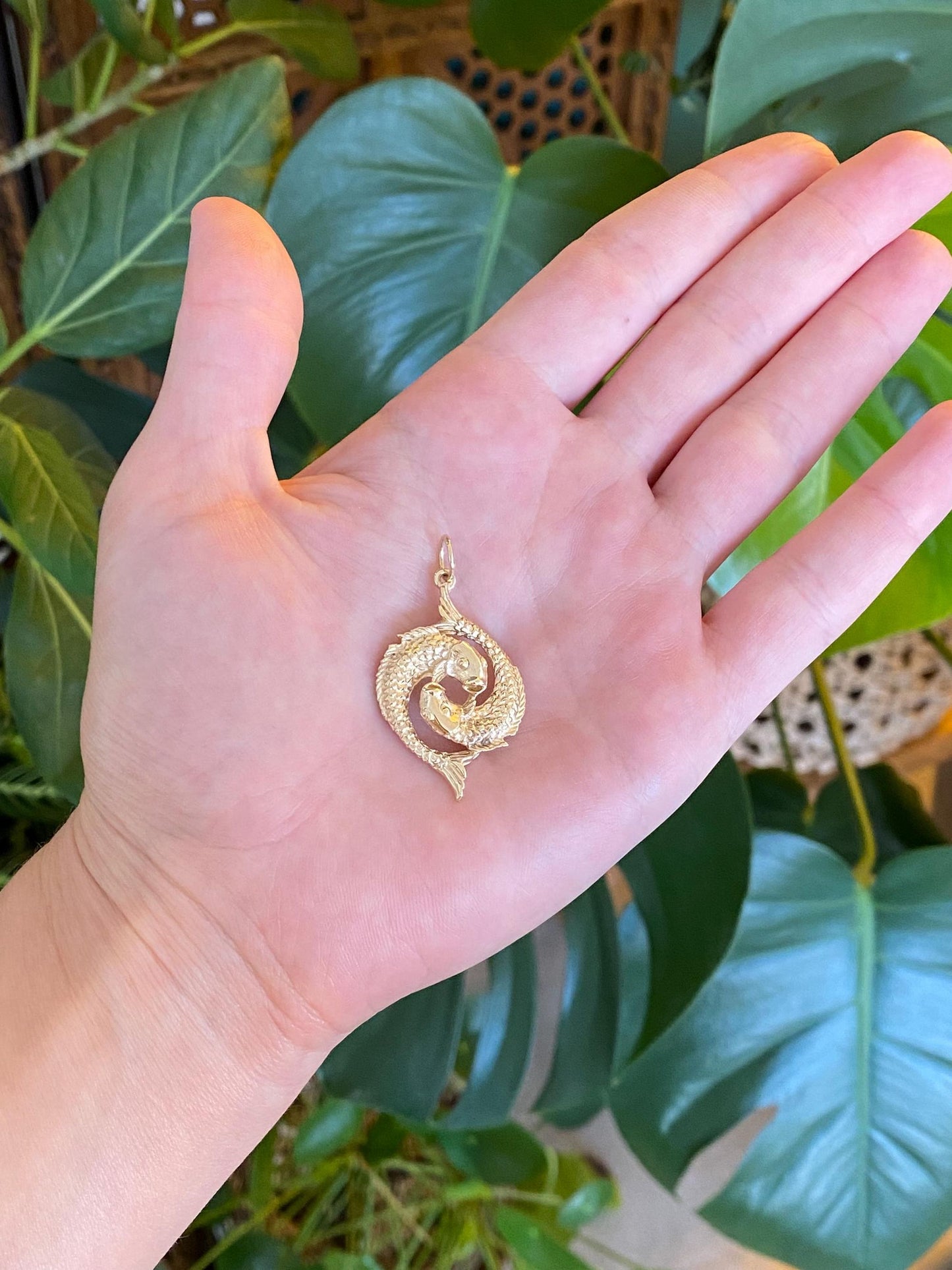 Vintage Solid 14k Yellow Gold Pisces Zodiac Fish Charm