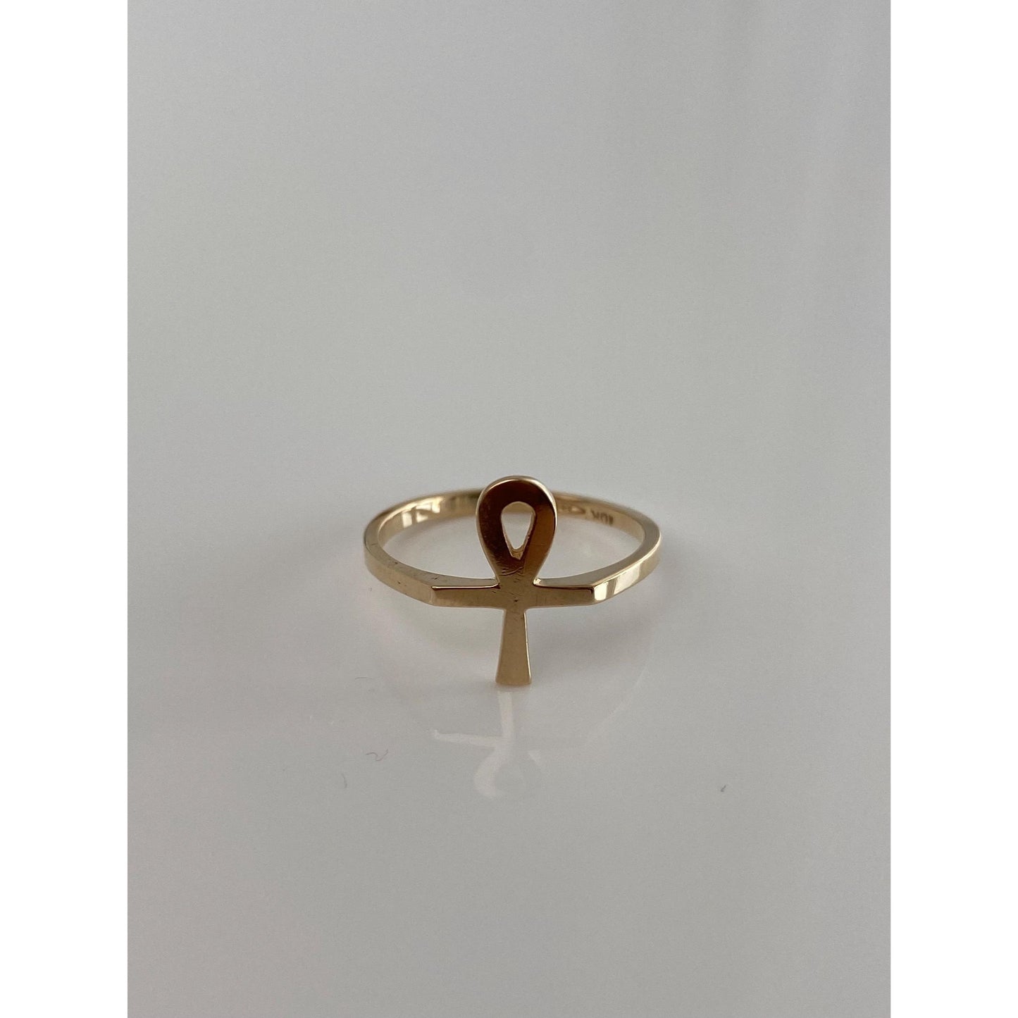 Vintage Solid 10k Yellow Gold Ankh Ring - Size 5.5
