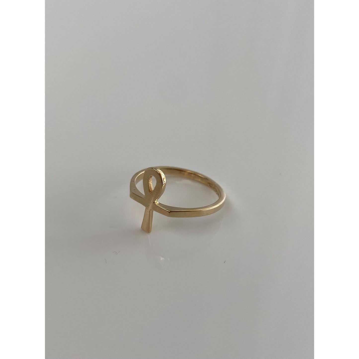 Vintage Solid 10k Yellow Gold Ankh Ring - Size 5.5