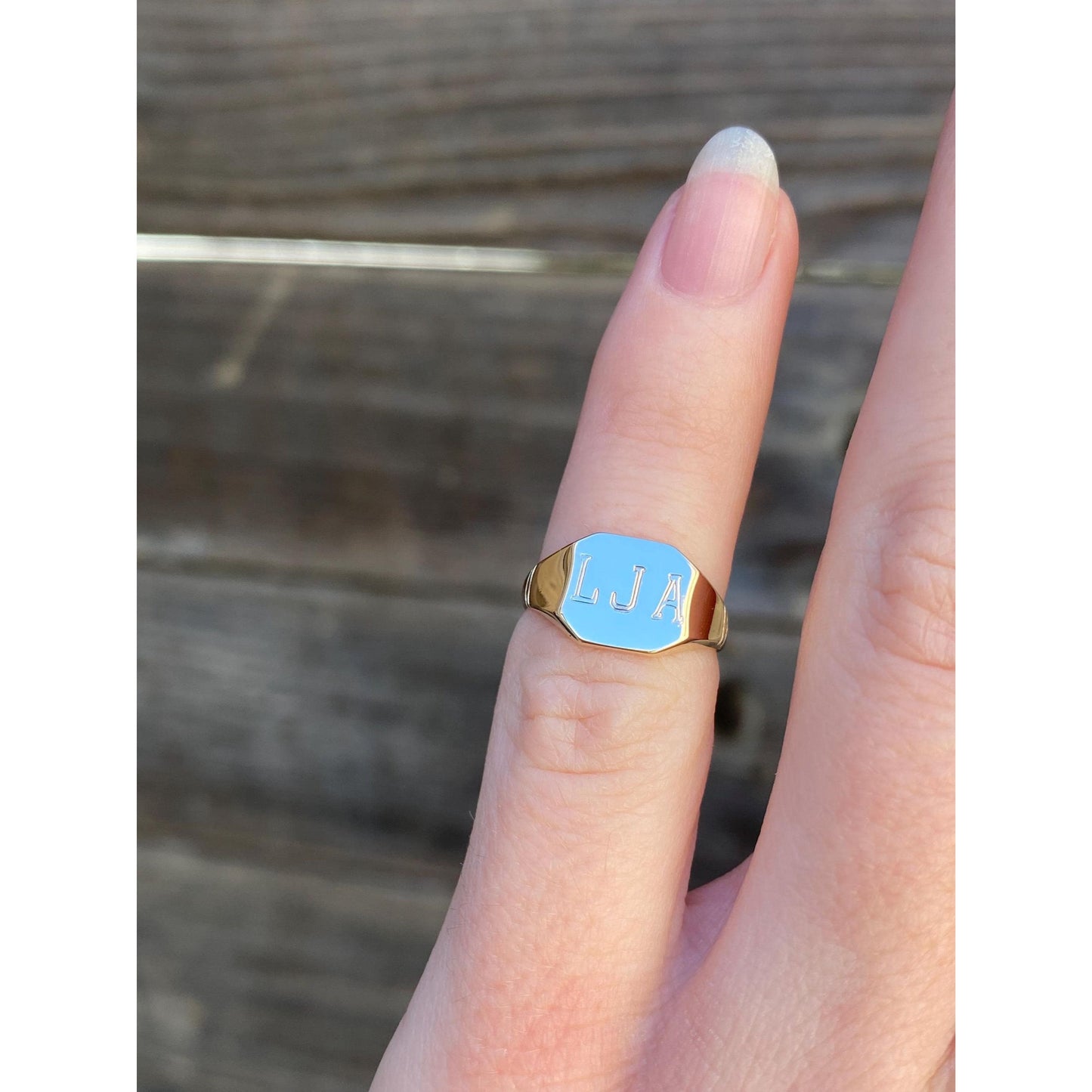 Vintage Solid 10k Yellow Gold Engraved LJA Signet Ring - Size 2.25