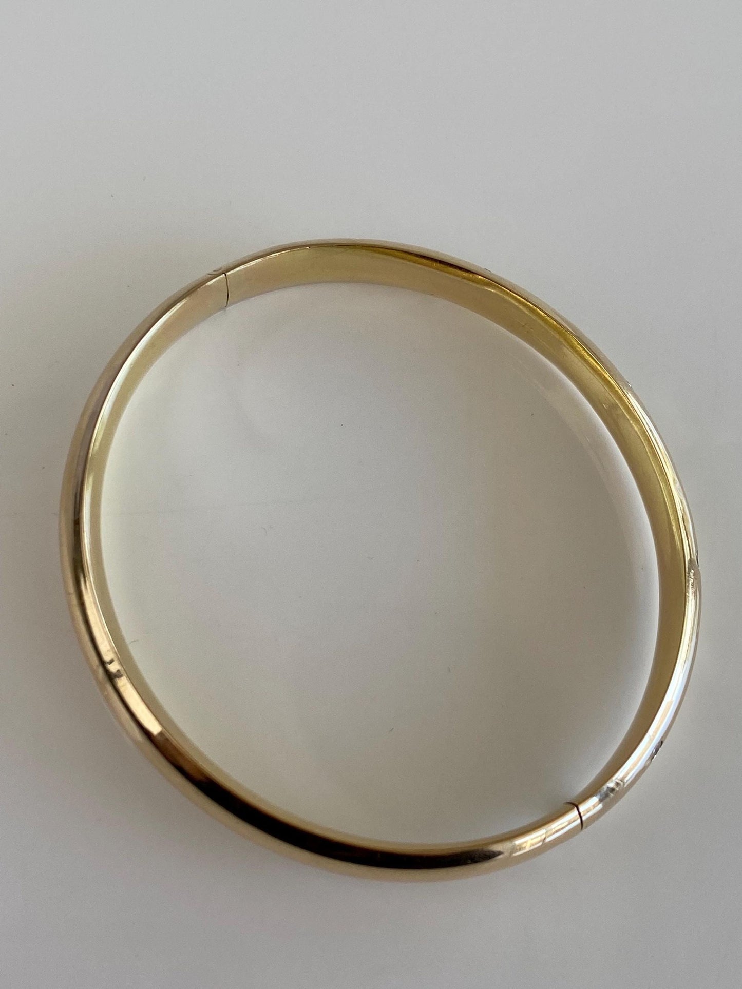 Vintage Solid 16k Yellow Gold Diamond Dotted Bangle Bracelet - 7 1/2 Inches