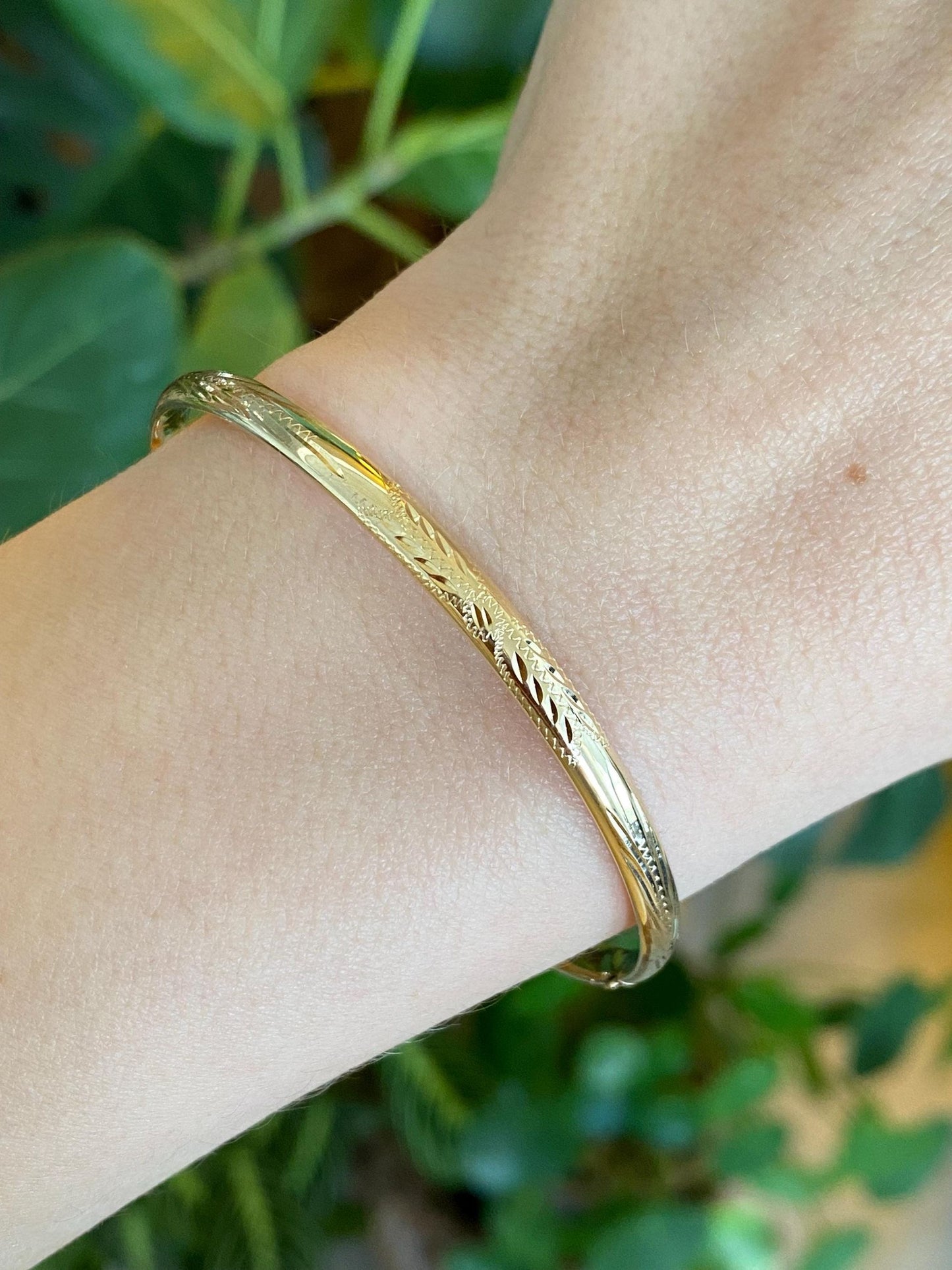 Vintage 14k Yellow Gold Engraved Bangle Bracelet - 6.5 Inches