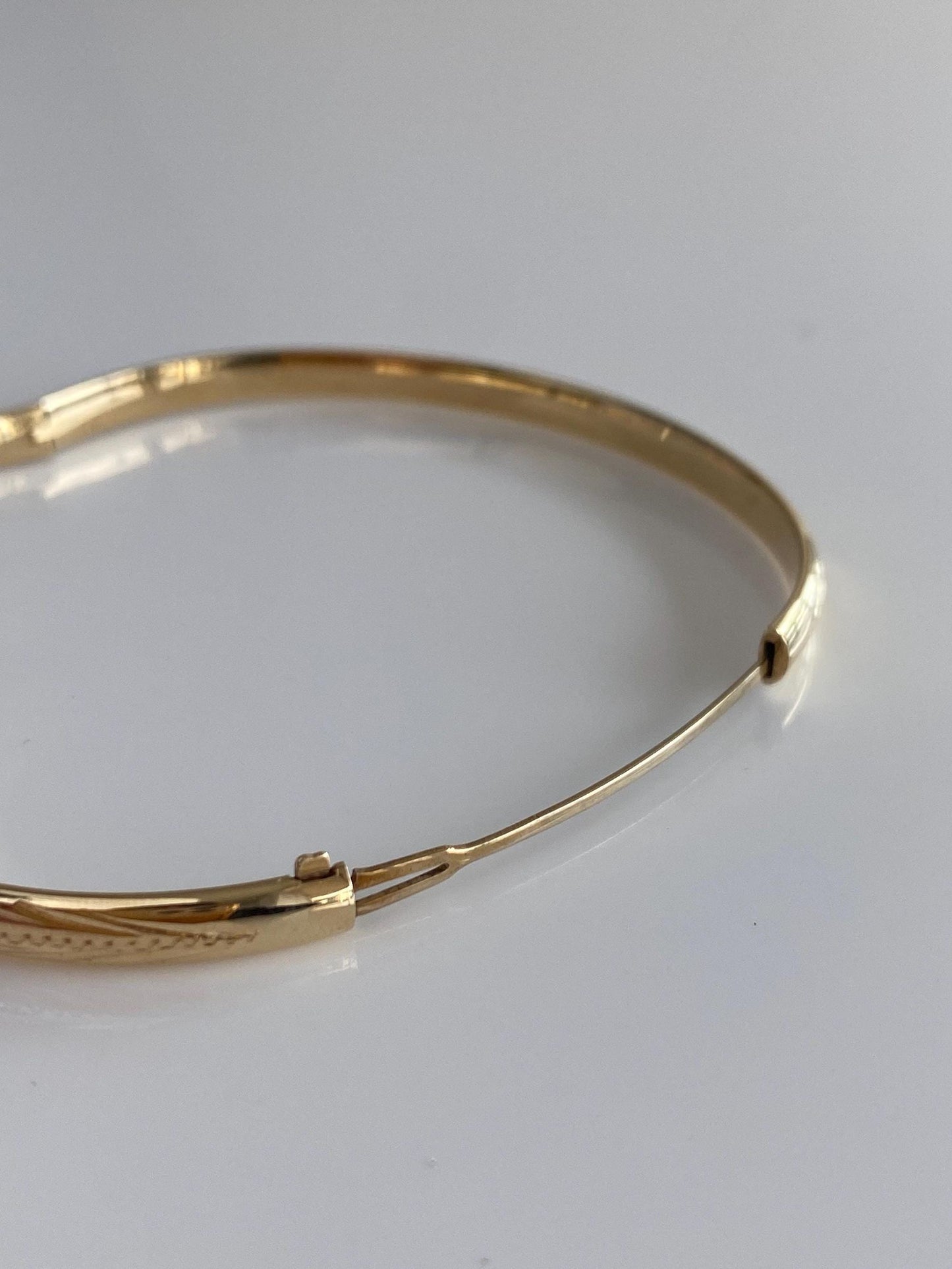 Vintage 14k Yellow Gold Engraved Bangle Bracelet - 6.5 Inches