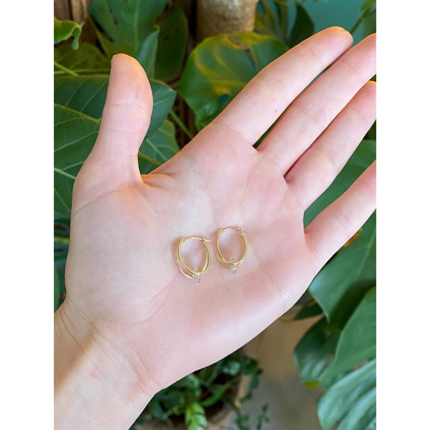 Vintage 14k Yellow Gold Cubic Zirconia Loop Hoop Earrings