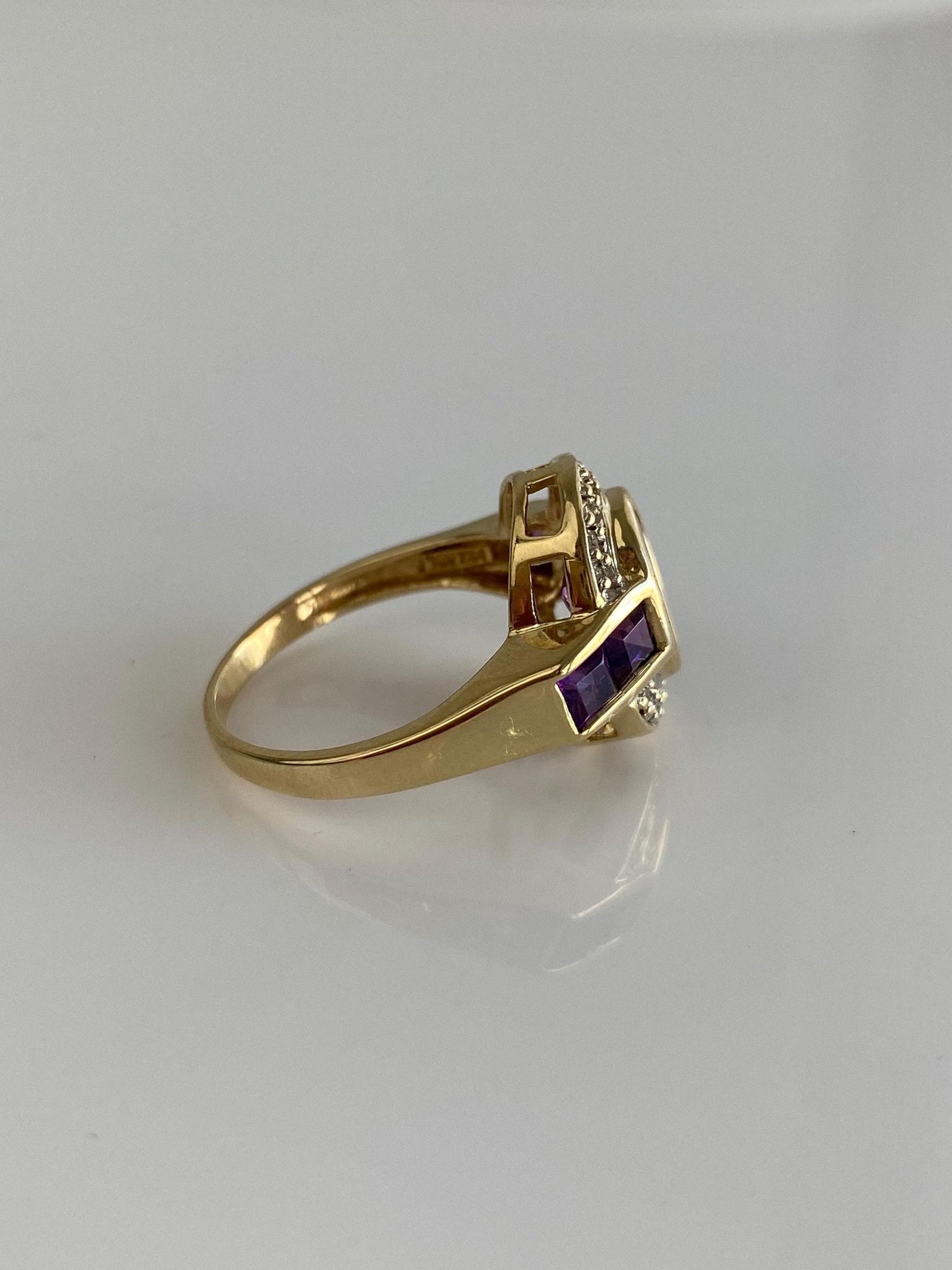 Vintage Solid 14k Yellow Gold Diamond Halo Amethyst Ring - Size 6.5